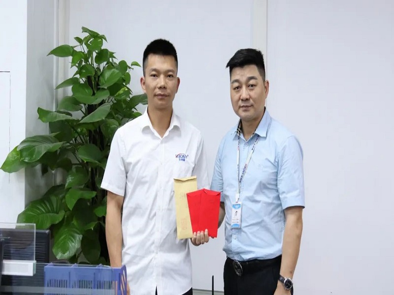 真情系員工，關(guān)懷暖人心丨華邦瀛集團(tuán)領(lǐng)導(dǎo)向因車(chē)禍?zhǔn)軅膯T工家屬致以關(guān)切慰問(wèn)！